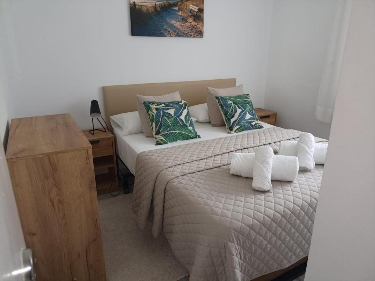 Apartamento Maya Relax Салоу Экстерьер фото