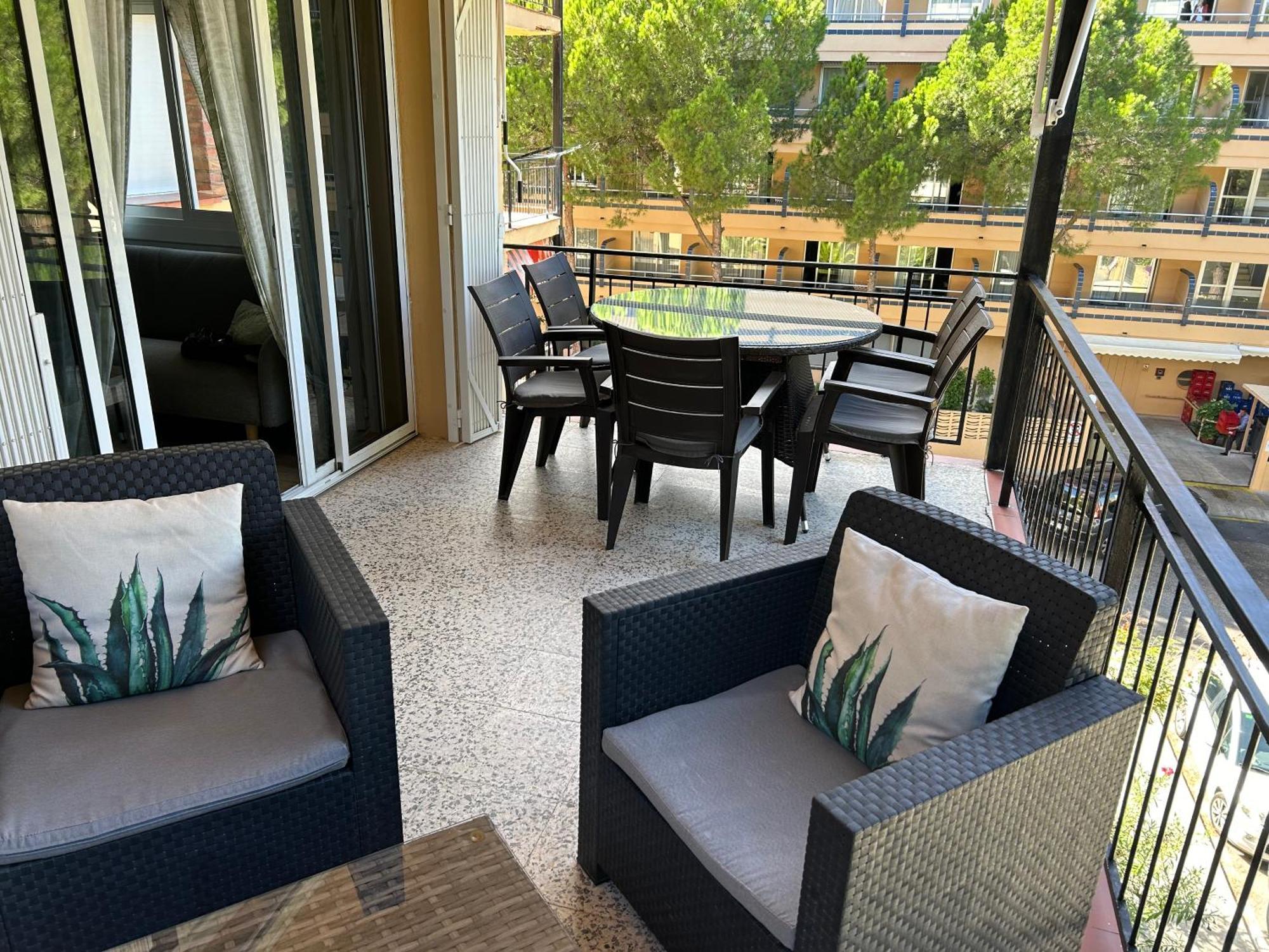 Apartamento Maya Relax Салоу Экстерьер фото
